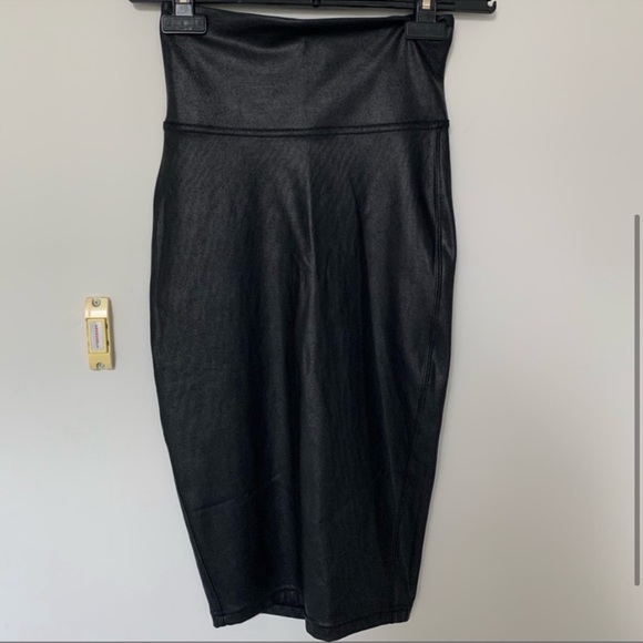 SPANX SKIRT - Picture 3 of 3